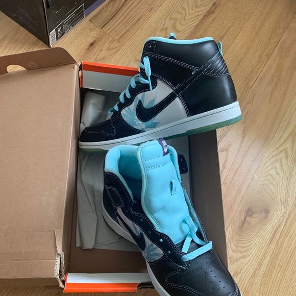 Nike Dunk High Premium, Black/Black-Glacier Ice - Picture 4 of 5